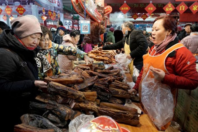 2020-01-17t091706z_1685399253_rc2lhe9z5o2c_rtrmadp_3_china-swinefever-pork