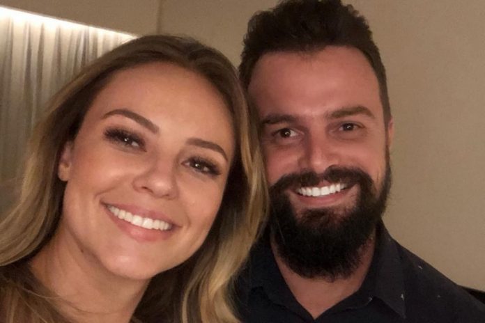 Namorado de Paolla Oliveira se declara no aniversário da atriz