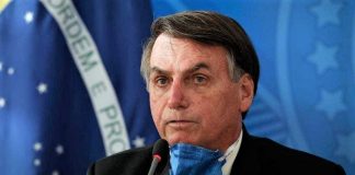 Bolsonaro alfineta Mandetta: “Paciente pode trocar de médico”