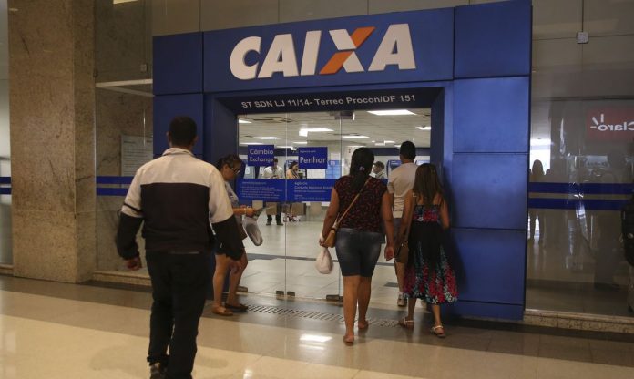 INSS começa a pagar o 13º salário de aposentados e pensionistas