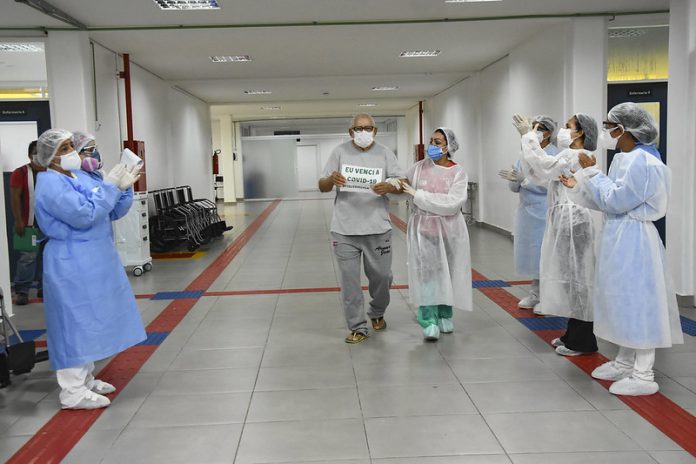 Hospital de campanha municipal inicia a semana com 21 altas médicas