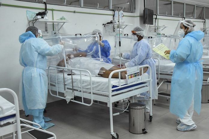 Covid-19: mais enfermeiros e técnicos de enfermagem são convocados
