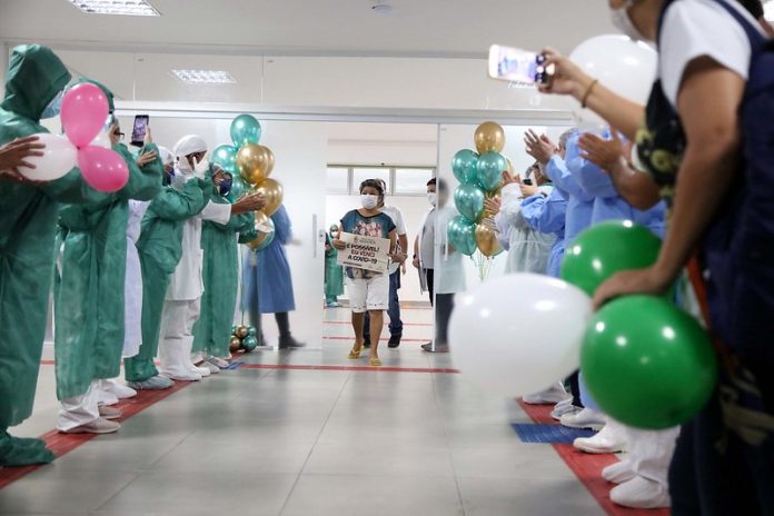 Hospital de campanha: mais de 300 pacientes vencem a Covid-19 e recebem alta