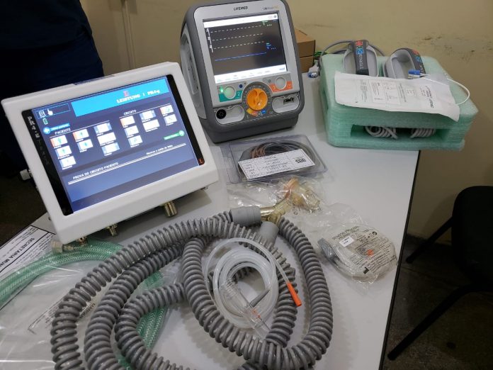 Itacoatiara recebe respiradores e desfibrilador para hospital do município
