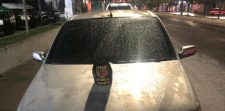 Veículo roubado na zona Leste é encontrado com homem e adolescente