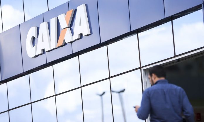 Cerca de 93% dos beneficiários do auxílio emergencial usaram recursos