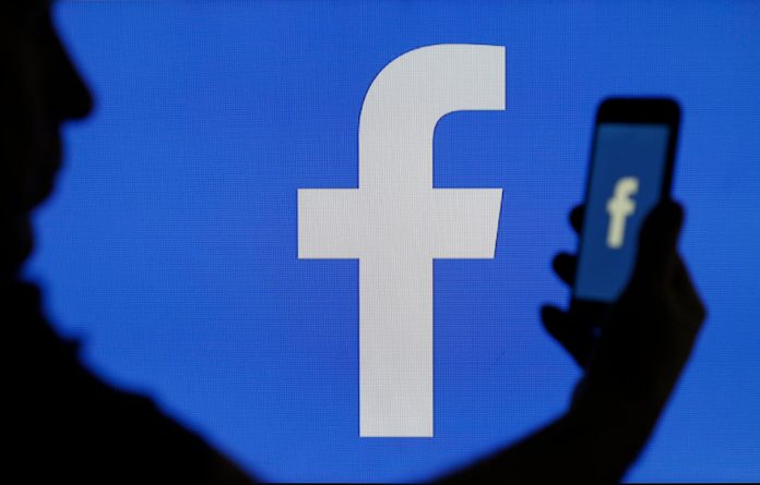 Facebook anuncia exclusão de mais de 50 milhões de postagens falsas