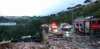 Acidente com carreta carregada de cerveja mata uma pessoa na BR-356