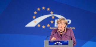 aíses devem se unir para garantir mercado forte na Europa, diz Merkel