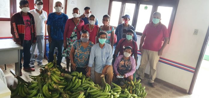 Sepror realiza pagamento para 40 agricultores familiares do Amazonas