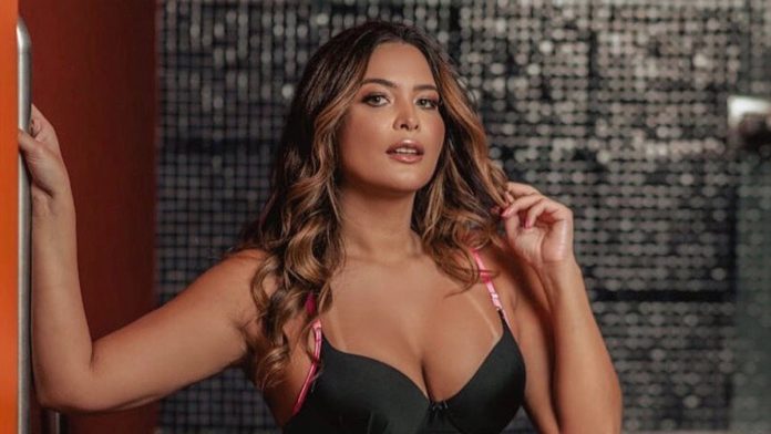 Geisy Arruda revela nome de novo livro de contos eróticos