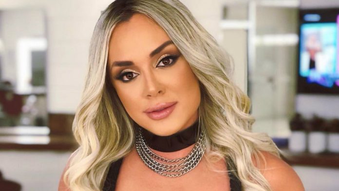 Juju Salimeni posa de body transparente e fotos bombam na internet