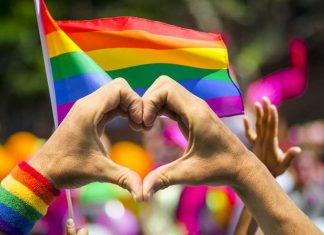 Dia do Orgulho LGBTI é celebrado com paradas virtuais no Brasil e no mundo