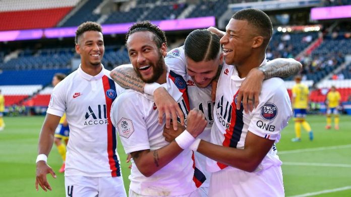 Neymar dá show em goleada do PSG no amistoso contra Waasland-Beveren