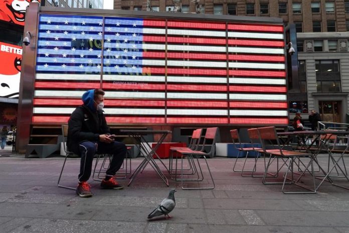 Casos de coronavírus sobem em 37 estados norte-americanos