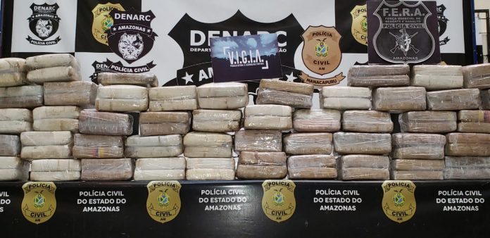 Denarc e DIP de Manacapuru apreendem 100 quilos de maconha do tipo skunk