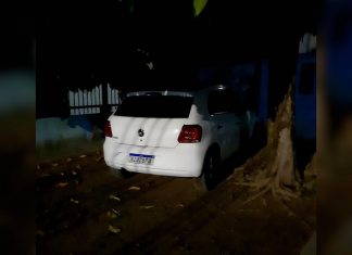 Carro roubado e abandonado no Parque Riachuelo é resgatado pela PM