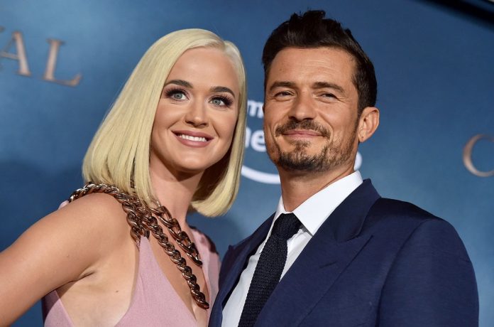 Katy Perry dá à luz sua primeira filha, Daisy Dove Bloom