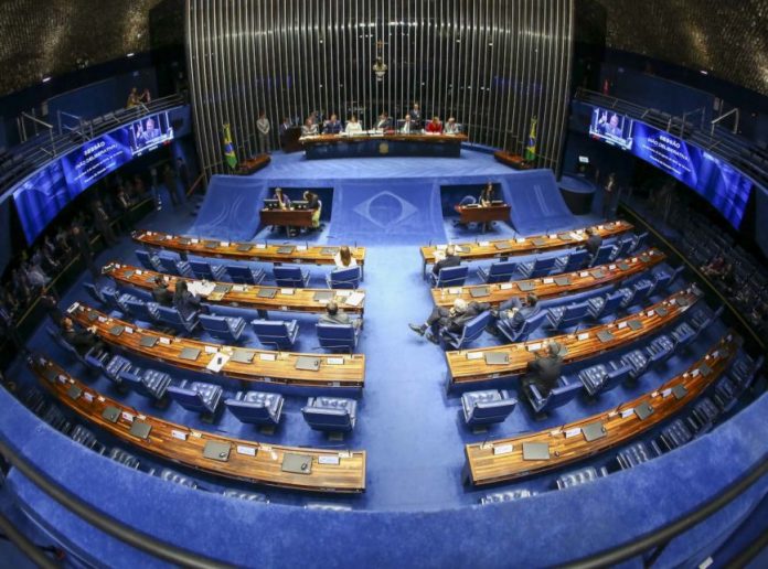 Senado aprova auxílio de R$ 600 para trabalhadores do esporte