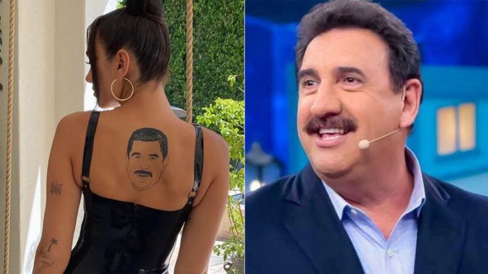 Dua Lipa mostra tatuagem e web vê o apresentador Ratinho