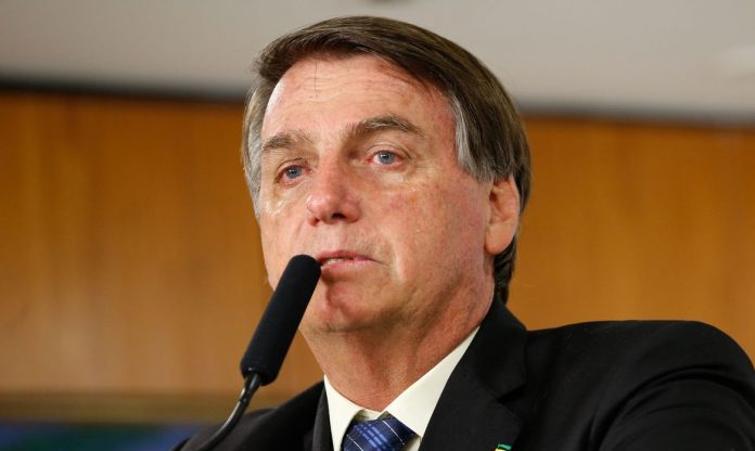 Presidente Jair Bolsonaro está sem febre ou dor após cirurgia