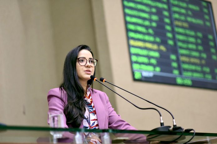 Pandemia: PL proíbe planos de saúde de suspenderem serviços por inadimplência