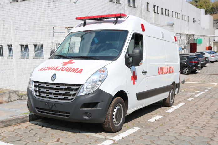 FCecon compra ambulância para atender pacientes com câncer