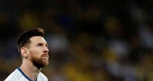 Barcelona já considera 'fico' de Messi; Manchester City aguarda