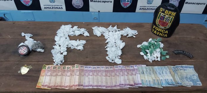 Homem é preso com drogas e dinheiro dentro de sacola plástica no AM