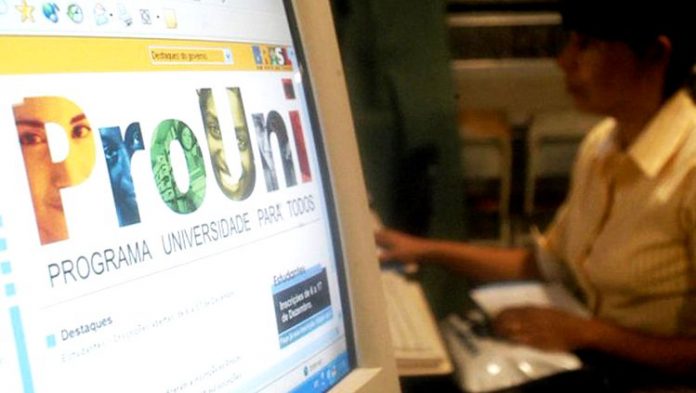 Termina às 23h59 o prazo para inscrições no ProUni