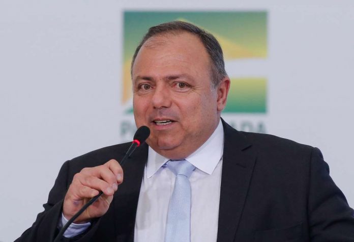 Pazuello diz que rede privada terá vacinas só depois que SUS for atendido