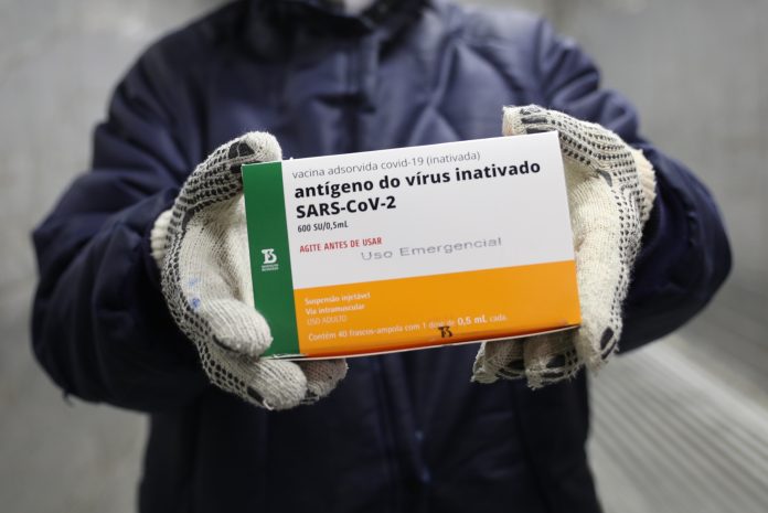 Covid-19: Governo entrega à Prefeitura de Manaus lista de profissionais a serem vacinados