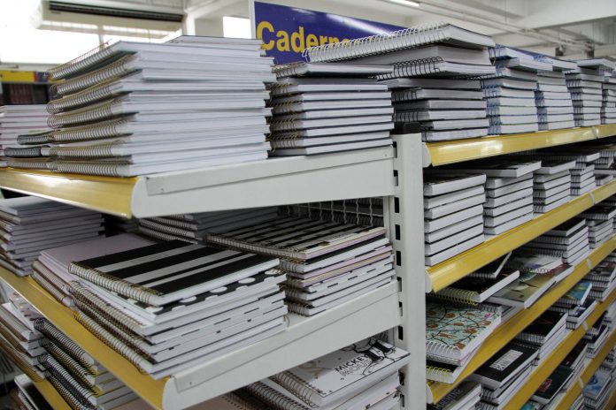 Governo autoriza delivery de livrarias, peças mecânicas para motos e artigos para bebês