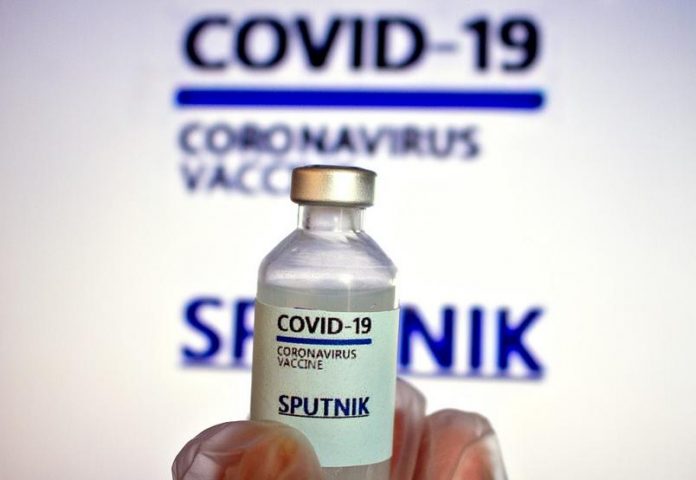 Bolsonaro diz que comprará vacina Sputnik se Anvisa aprovar uso no país