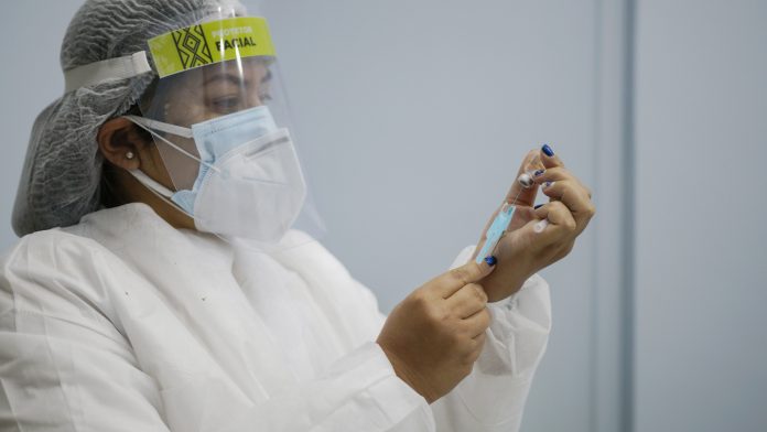 Vacinação terá nova etapa para trabalhadores da saúde ainda não imunizados