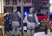 Em Manaus, bares descumprem medidas e são fechados