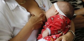Estudo sugere benefícios em manter a amamentação durante a covid-19