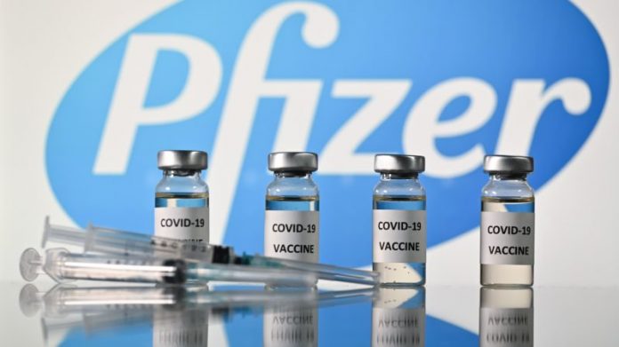 Rio de Janeiro começa a aplicar vacina da Pfizer contra covid-19