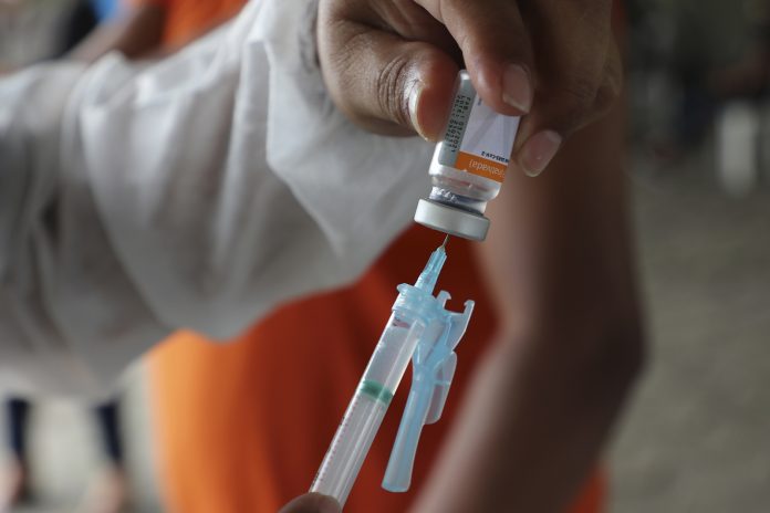 Amazonas já aplicou 913.406 doses de vacina contra covid-19