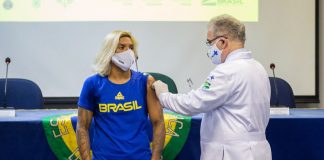 Tóquio 2020: atletas olímpicos e paralímpicos começam a ser vacinados