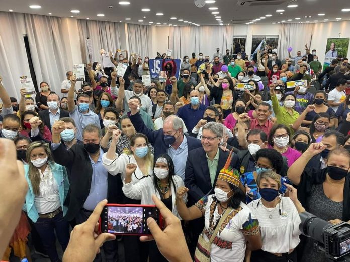 Ciro Gomes lança pré-candidatura de Carol Braz e Luiz Castro em Manaus