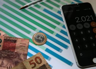 Prévia da inflação oficial fica em 0,95% em março, diz IBGE