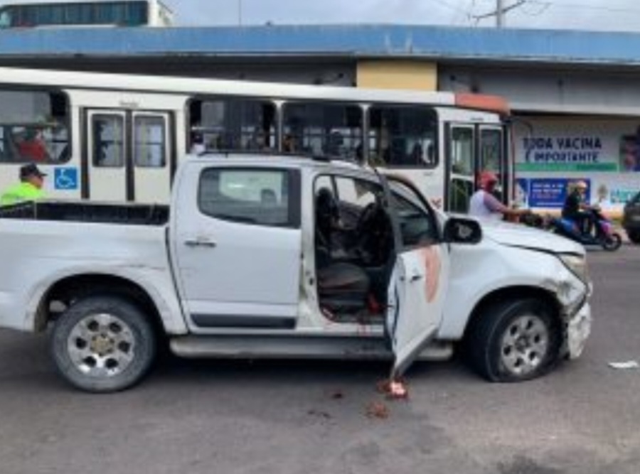 Morto dentro do carro