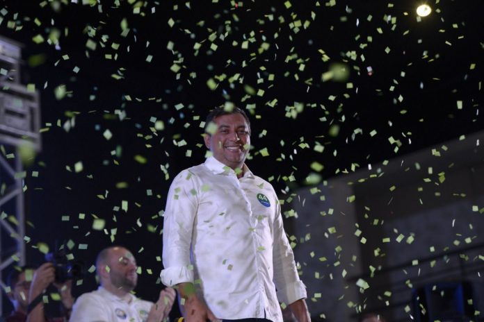 Wilson mantém liderança rumo à reeleição e aprovação do governo cresce, aponta pesquisa