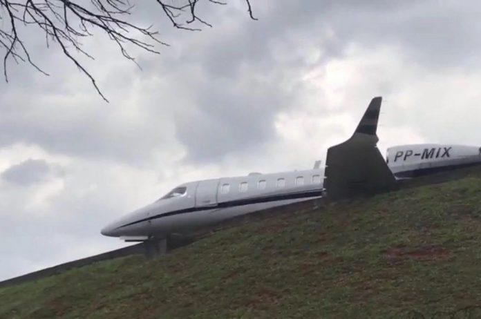 Aeroporto de Congonhas ainda enfrenta atrasos em pista interditada
