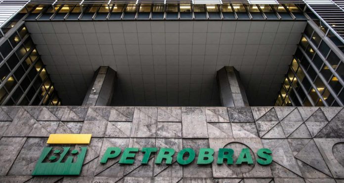Petrobras anuncia redução de 5% no preço do gás natural para distribuidoras