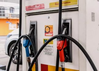 Preço da gasolina nos postos volta a subir após 15 semanas