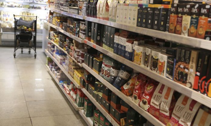 Novas regras para rótulos de alimentos entram em vigor; saiba mais