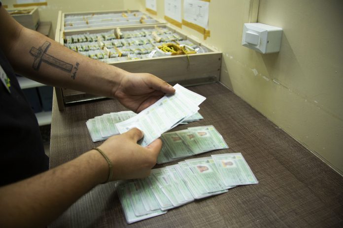Detran-AM alerta para término no prazo de renovação de CNH vencida em novembro de 2021