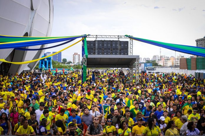 Em dias de jogos do Brasil, Arena da Amazônia recebe arrecadação de brinquedos